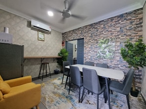 Presidential Suite | Laptop workspace, free WiFi, bed sheets - OYO 89849 Sekin Hotel And Resort (Sekinchan)