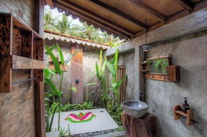 Superior Bungalow, Garden View | Bathroom - Abian Ubud View (Ubud)
