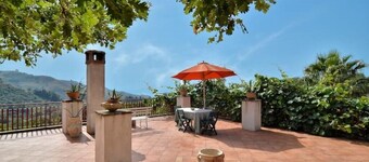 Etna-Mare: "Ancient balance" one room flat