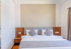 In-room safe, iron/ironing board, free WiFi, bed sheets - Pride Elite Becharaji (Dasada)