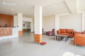 Lobby - Pride Elite Becharaji (Dasada)