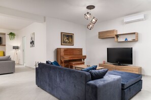 TV connectée, cheminée