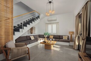 House, 3 Bedrooms, Sea View | Iron/ironing board, free WiFi