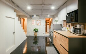 Private kitchen - Sukhumvit shophouse - 2 mins skytrain (Bangkok)