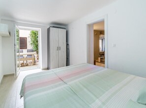 Leilighet (Two bedroom Apartment) | 2 soverom, wi-fi (inkludert) og sengetøy
