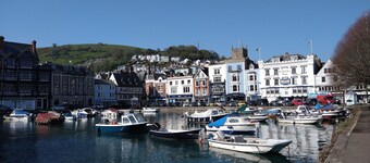 Fully refurbished chalet, sleeps 3, free parking nr Dartmouth
