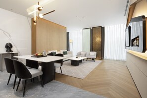 Premium bedding, down duvets, free minibar items, in-room safe - Shenzhen Ayearn Hotel (Shenzhen)