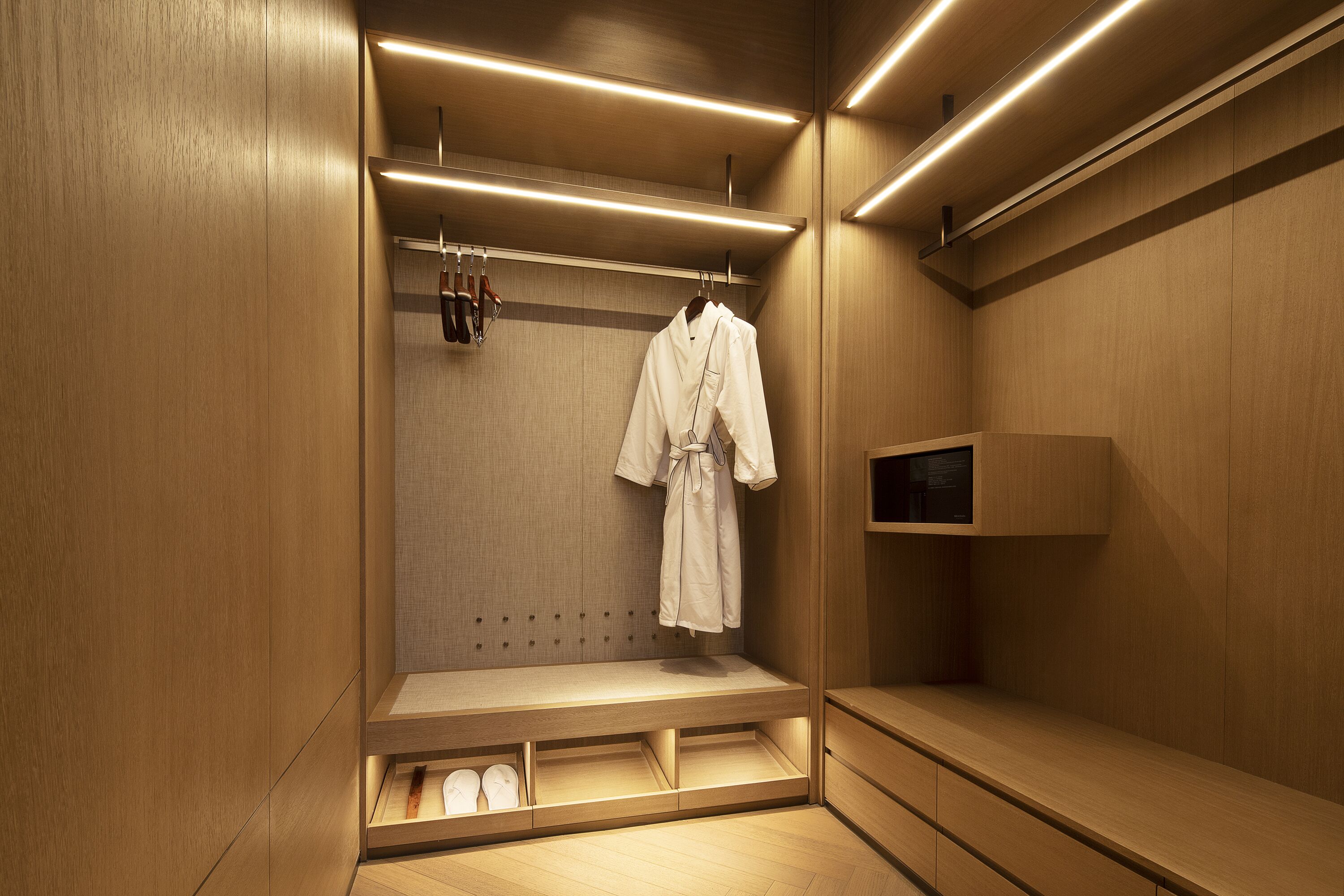 Premier Suite, Non Smoking, City View | Premium bedding, down comforters, minibar (some free items)