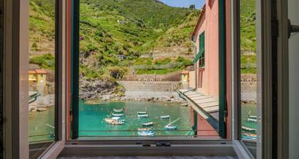 Maemuna Sea View Apartment