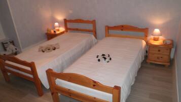 3 Schlafzimmer, Bügeleisen/Bügelbrett, kostenloses WLAN, Bettwäsche