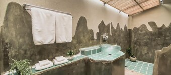 Re-Connect Nature Lodge Pai