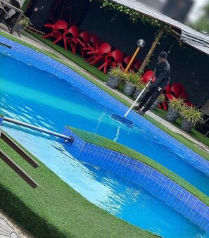 Outdoor pool - LEADWORT HOTELS (Port Harcourt)
