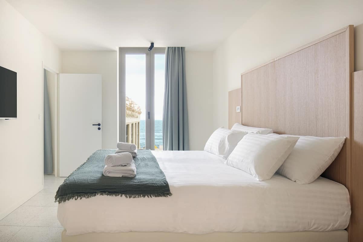 1 bedroom, minibar, in-room safe, desk