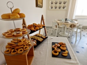 Ilmainen päivittäinen buffetaamiainen 