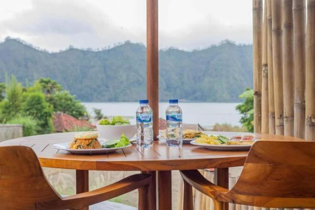 Khu ẩm thực ngoài trời