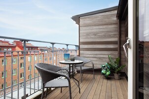 Executive Apartment | Terrace/patio