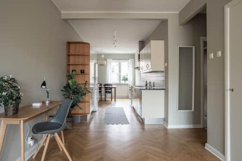 Deluxe Apartment | Iron/ironing board, free WiFi, bed sheets