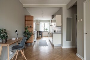 Deluxe Apartment | Iron/ironing board, free WiFi, bed sheets