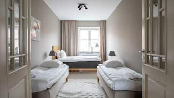 2 Bedroom with 5 beds | 1 bedroom, iron/ironing board, free WiFi, bed sheets