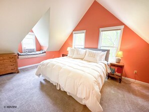 4 bedrooms, free WiFi, bed sheets