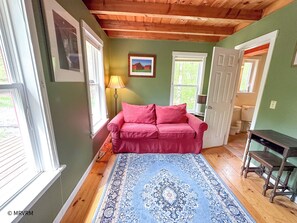 Smart-tv, pejs, kontorer