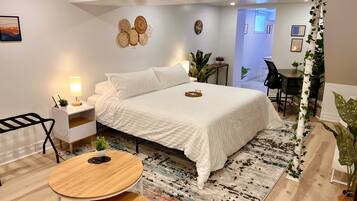 1 bedroom, desk, iron/ironing board, WiFi