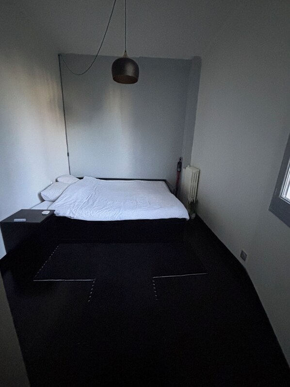 1 bedroom, in-room safe, iron/ironing board, free WiFi