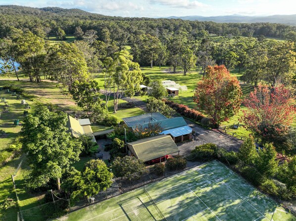 Sports court - Escape into Nature just minutes from Tathra. (Kalaru)