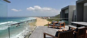 Beautiful, upmarket, modern holiday home situated on a spectacular cliff top