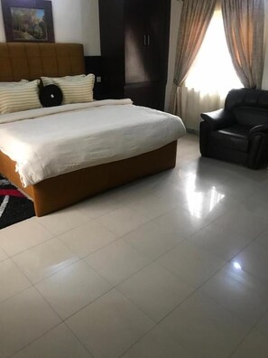 1 bedroom, free WiFi - D Dov Guest House (Port Harcourt)