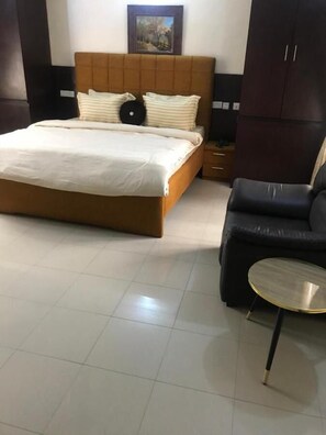 Deluxe Room | 1 bedroom, free WiFi - D Dov Guest House (Port Harcourt)