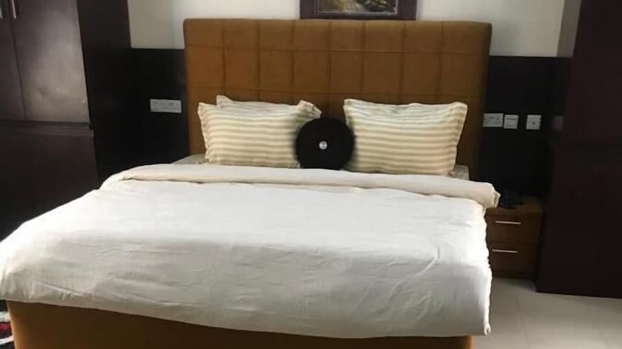 D Dov Guest House