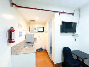 Chambre Deluxe | Cuisine privée | Bouilloire électrique, ßlots de cuisine