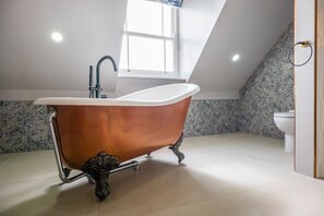 Superior-Zimmer | Bügeleisen/Bügelbrett, Reisekinderbett, kostenloses WLAN, Bettwäsche