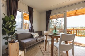 Bungalow Panoramique, vue colline | Coin séjour