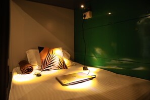 Dormitorio compartido Confort, solo para mujeres, no fumadores | Decoración individual y mobiliario individual