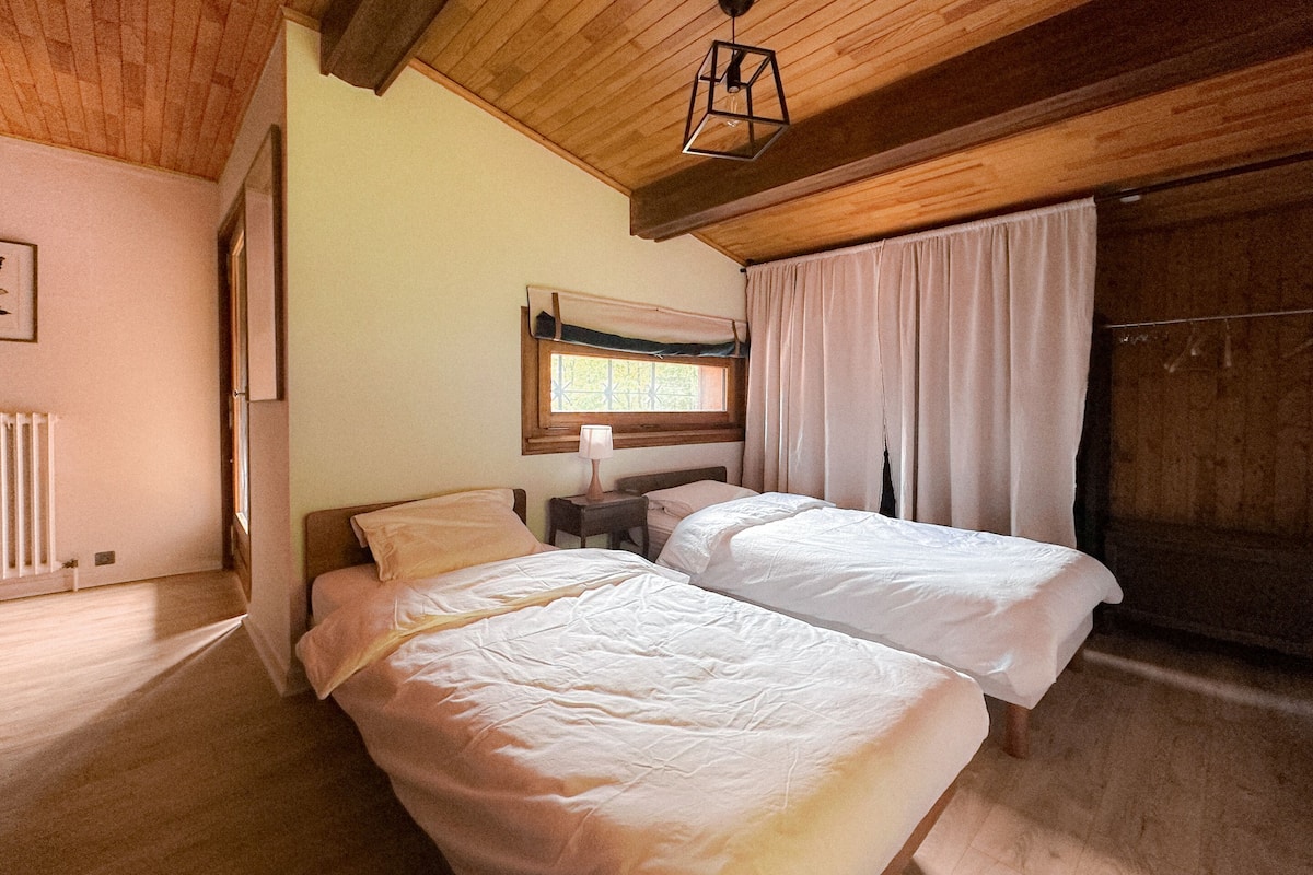 Familie suite, gedeelde badkamer (Dortoir) | 1 slaapkamer, gratis wifi, beddengoed