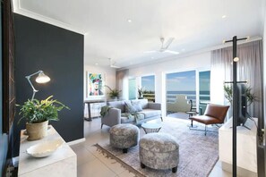 TV - Contemporary Clifton Apartment - Number 5104 (Cape Town)