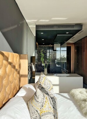 1 chambre, fer et planche à repasser, Wi-Fi, literie fournie