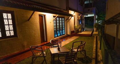 Walking distance to Galle City, Fort and the beach. Unawatuna beach is 6km away.