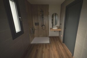 Eco-friendly toiletries, hair dryer, towels