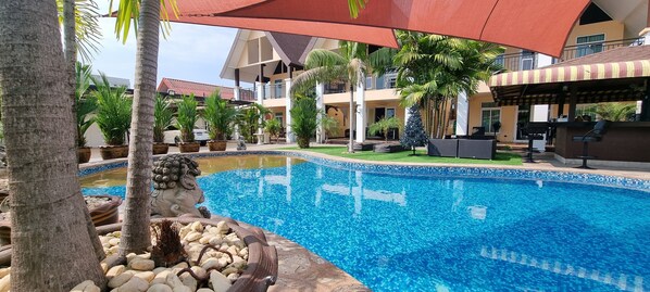 Pool - 🌟✨ Experience luxury redefined at Rosewood Paradise Pool Villa! ✨ 12-18 guests (Muang Pattaya)