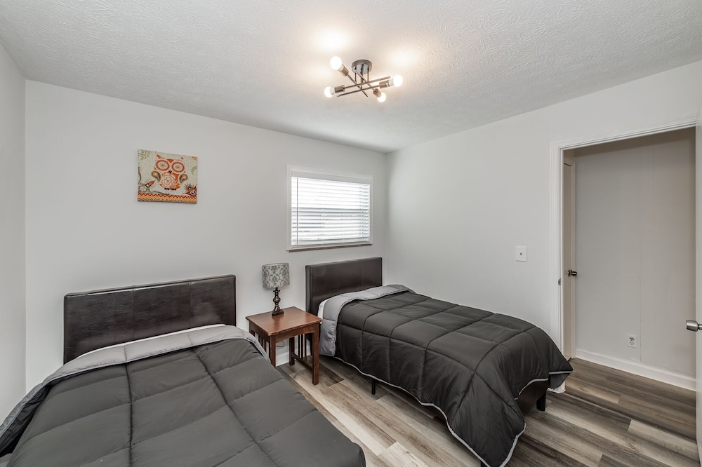 4BR/3BA Windrock Haven ATV, Bike & Hike Adventure Awaits with Long