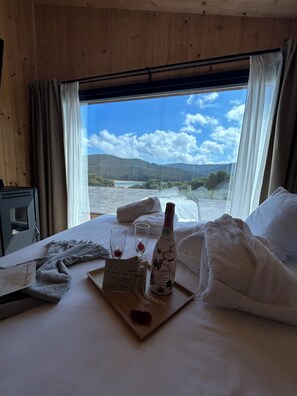 1 bedroom, desk, free WiFi