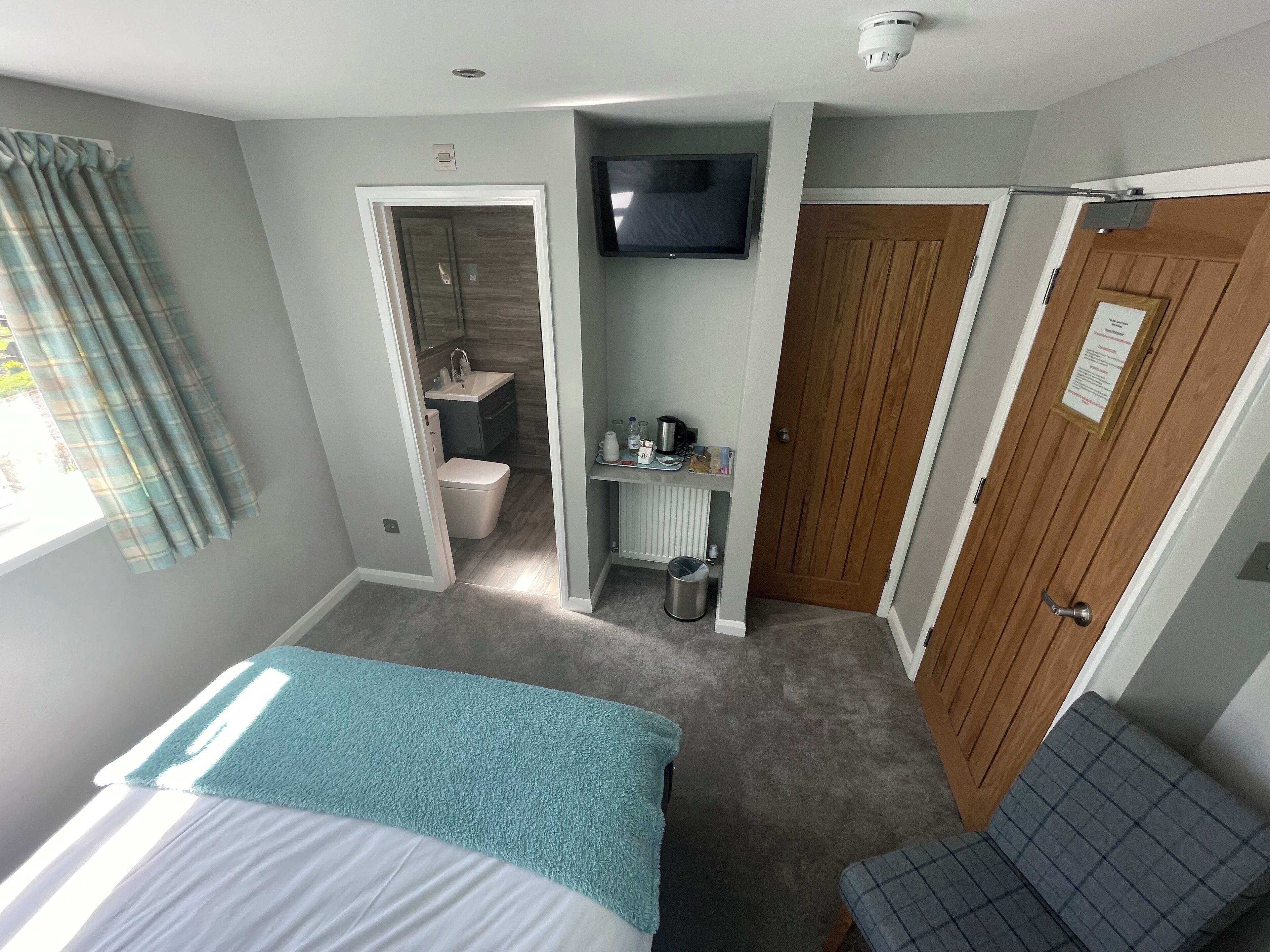 Habitación doble Deluxe | Camas con efecto memoria y cortinas blackout 