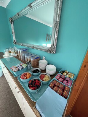 Free daily full breakfast  - Pen Mar Guest House (Tenby)