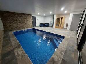 Piscine couverte, piscine chauffée