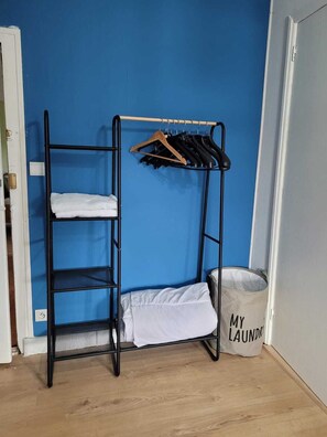 Interior - Modern Apartment in an Authentic old French Building, in Bourganeuf Center (Bourganeuf)
