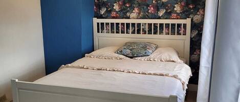 1 sovrum, strykjärn/strykbräda, gratis wi-fi och sängkläder