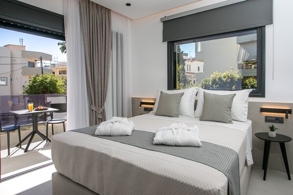 1 quarto, cofres nos quartos, ferros/tábuas de passar roupa